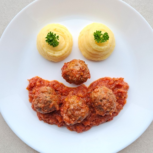 Hoofdgerecht: Albóndigas met puree (kinderportie) 